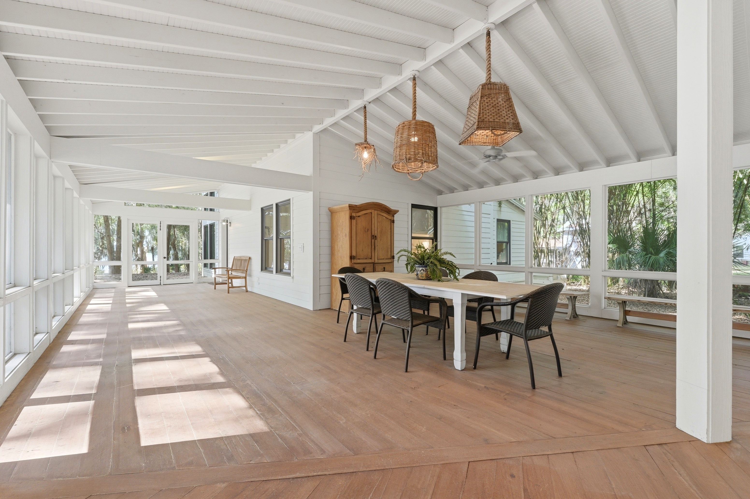 Screened porch — river side